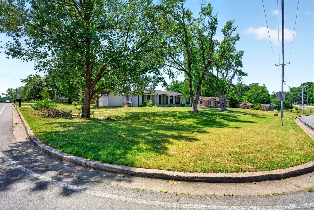 230 Alfred Drive Clarksville TN 37043