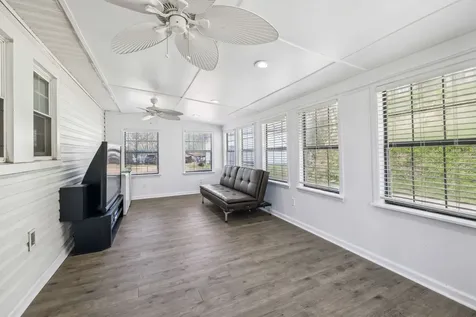 11460 Crooked Creek Road Lobelville TN 37097