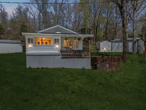 11460 Crooked Creek Road Lobelville TN 37097