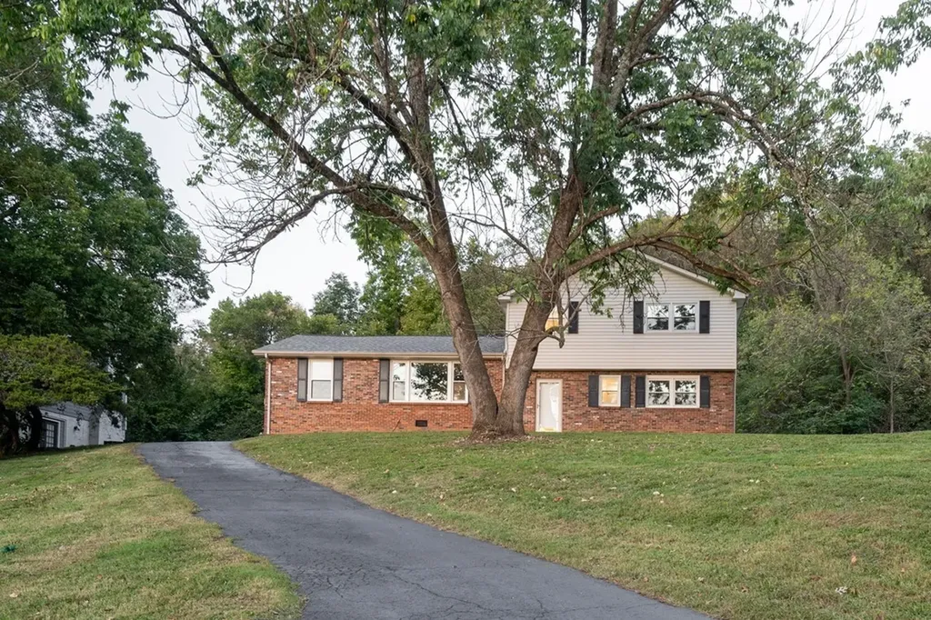 342 Cross Timbers Drive Nashville TN 37221