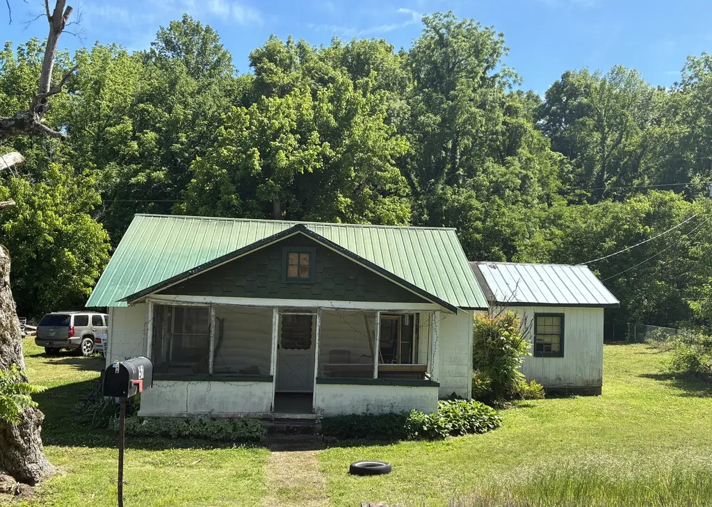 51 Sycamore Landing Road Waverly TN 37185