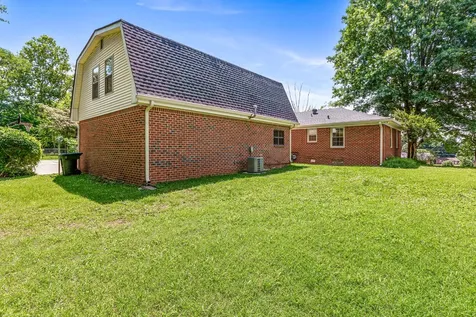 1117 Peninsula Drive Gallatin TN 37066