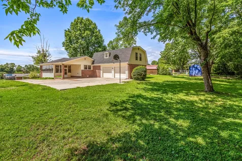 1117 Peninsula Drive Gallatin TN 37066