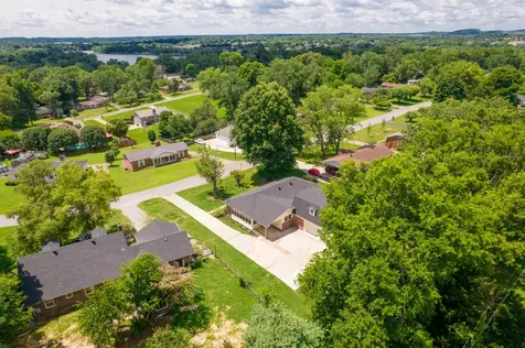 1117 Peninsula Drive Gallatin TN 37066