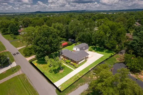 1117 Peninsula Drive Gallatin TN 37066