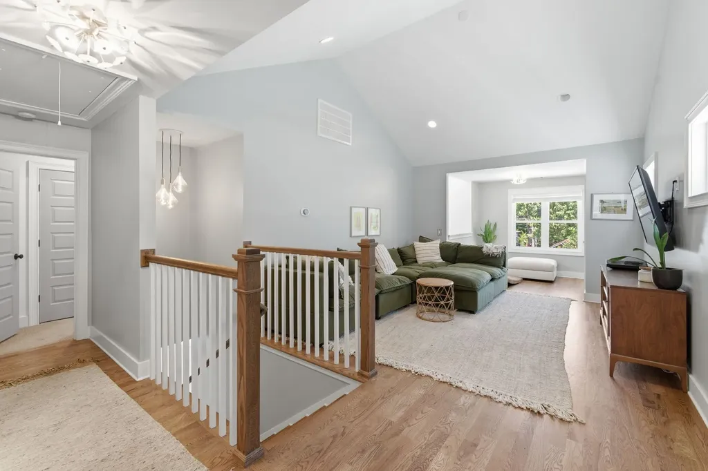 2330A Carter Avenue Nashville TN 37206