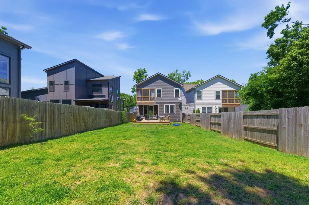 2330A Carter Avenue Nashville TN 37206