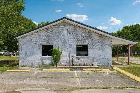 5933 Marion Road Cumberland Furnace TN 37051