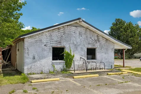 5933 Marion Road Cumberland Furnace TN 37051