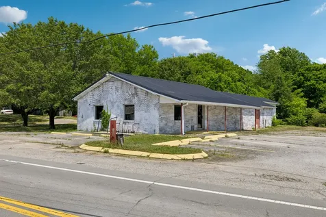5933 Marion Road Cumberland Furnace TN 37051