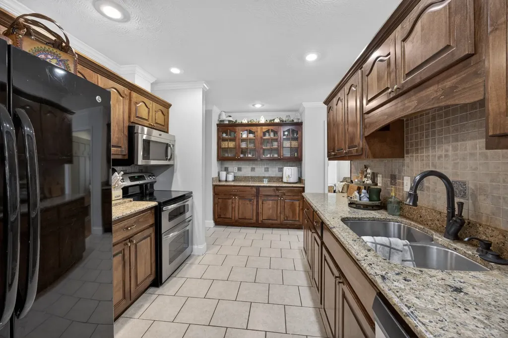102 Oak Springs Lane Rickman TN 38580