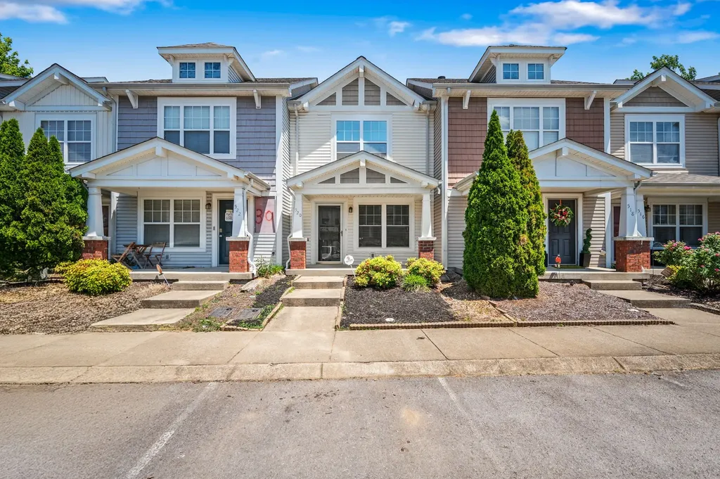 520 Bradburn Village Circle Antioch TN 37013