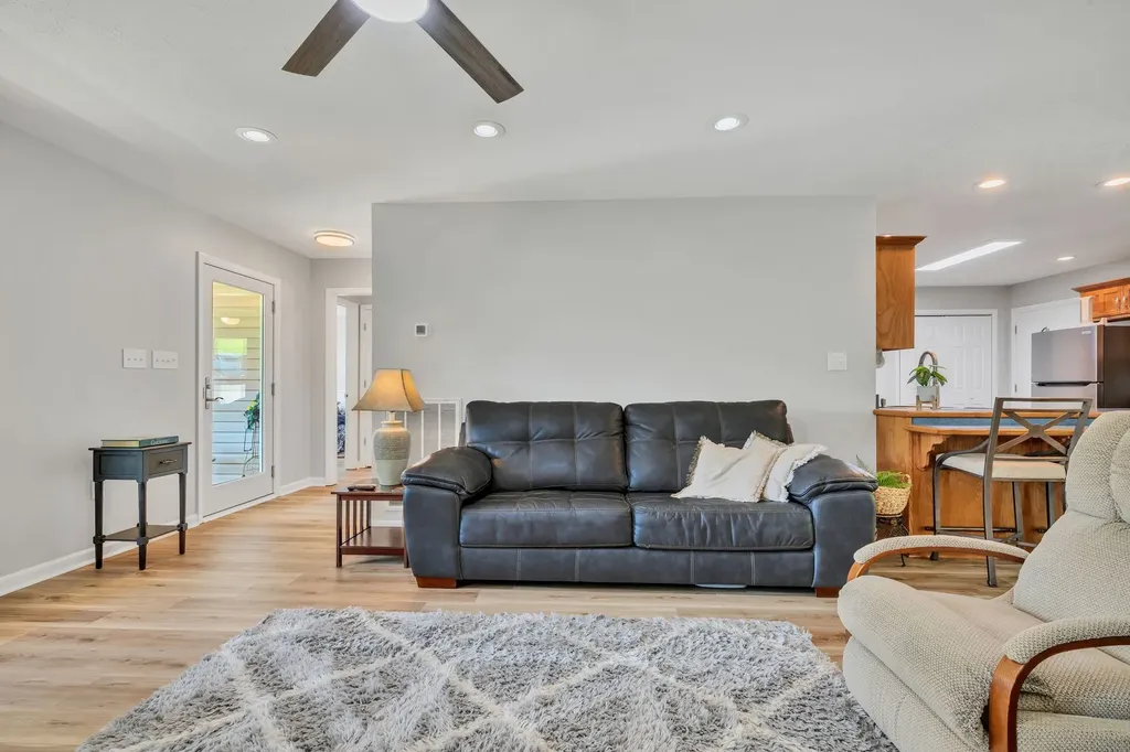 643 Bear Creek Valley Road Bon Aqua TN 37025