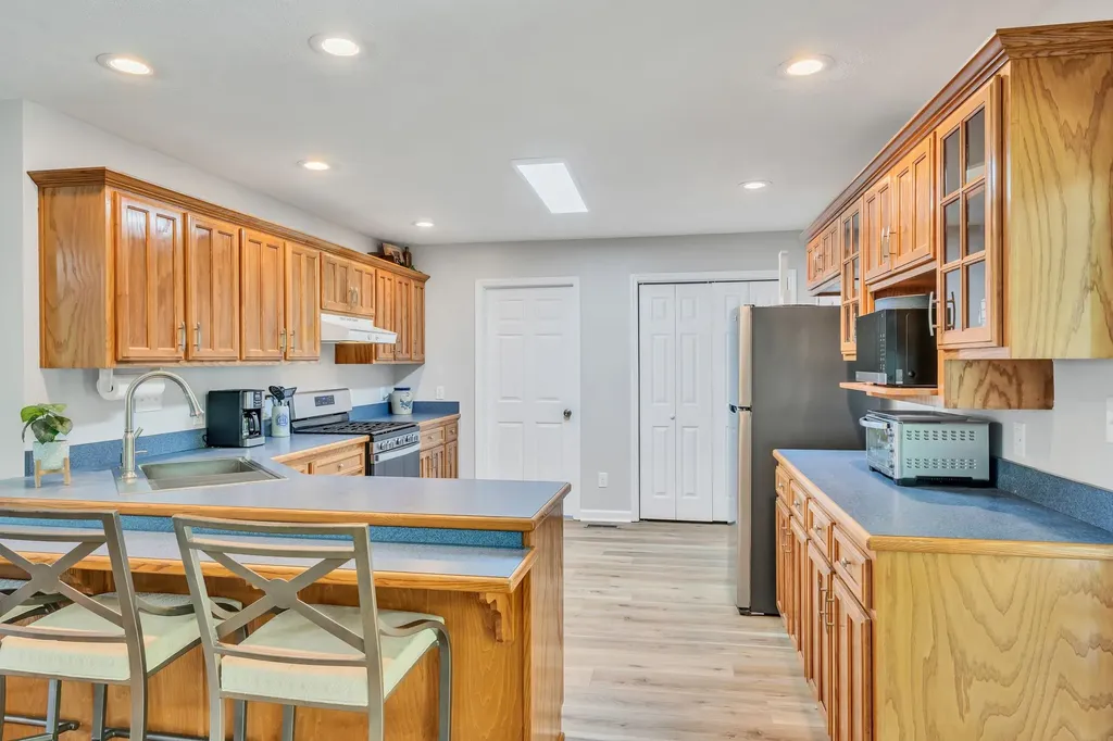 643 Bear Creek Valley Road Bon Aqua TN 37025
