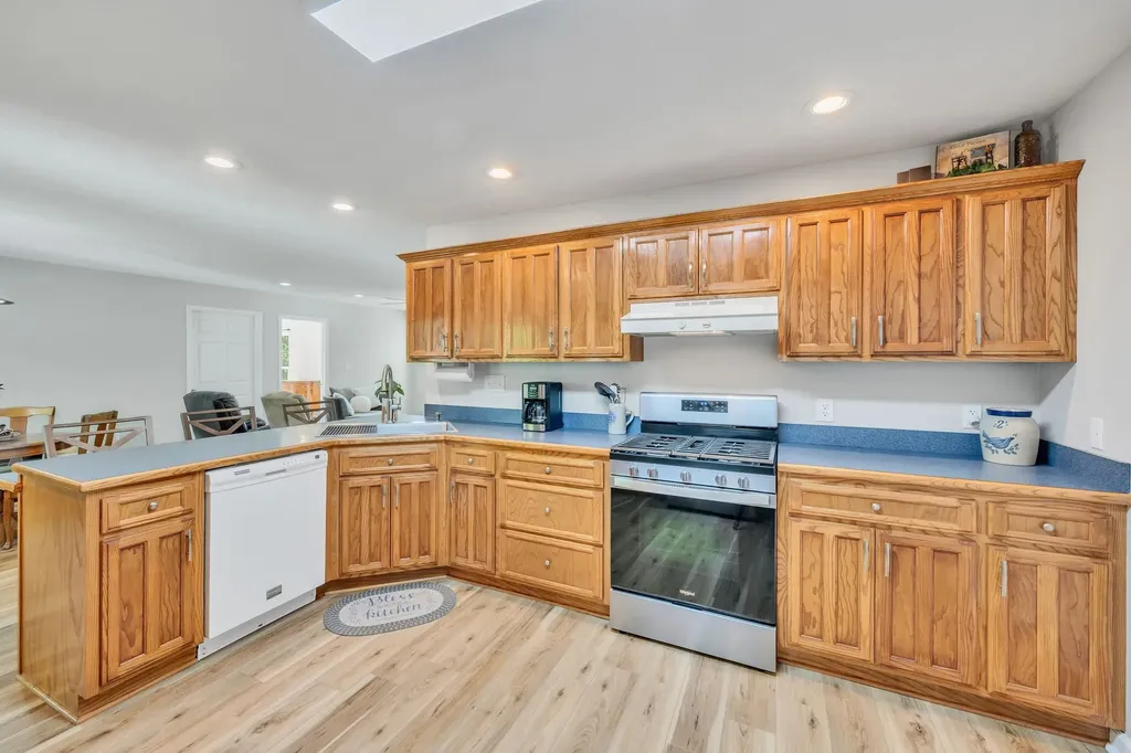 643 Bear Creek Valley Road Bon Aqua TN 37025