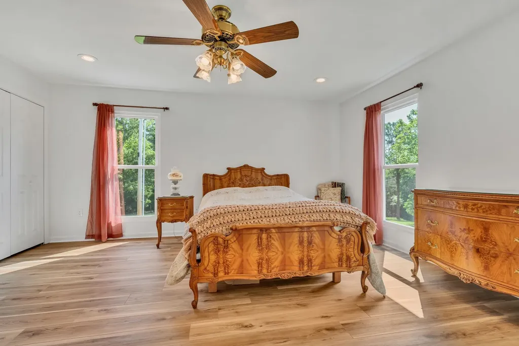 643 Bear Creek Valley Road Bon Aqua TN 37025