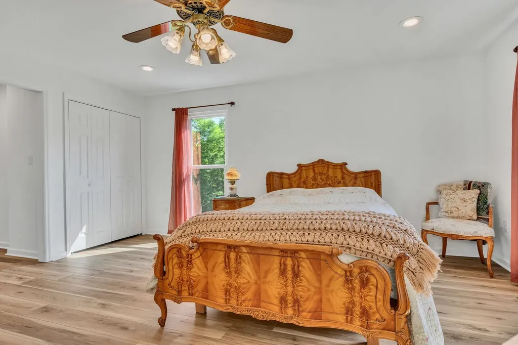 643 Bear Creek Valley Road Bon Aqua TN 37025