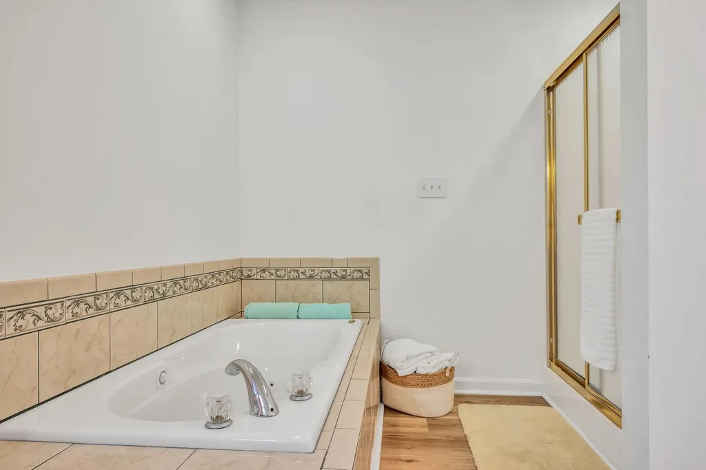 643 Bear Creek Valley Road Bon Aqua TN 37025