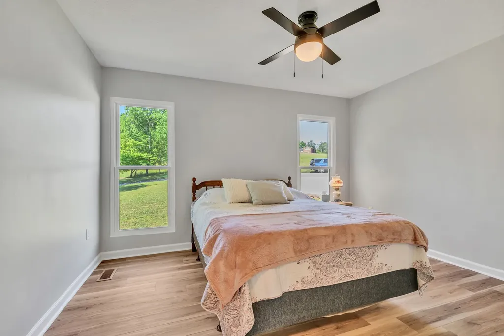 643 Bear Creek Valley Road Bon Aqua TN 37025