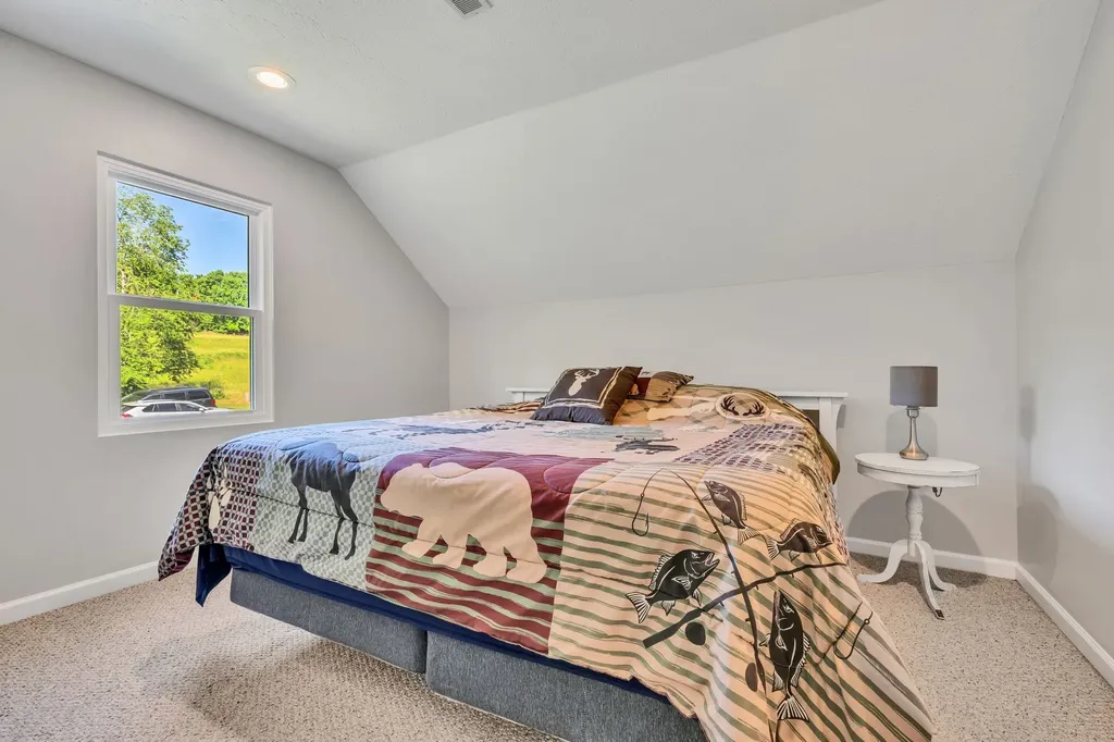 643 Bear Creek Valley Road Bon Aqua TN 37025