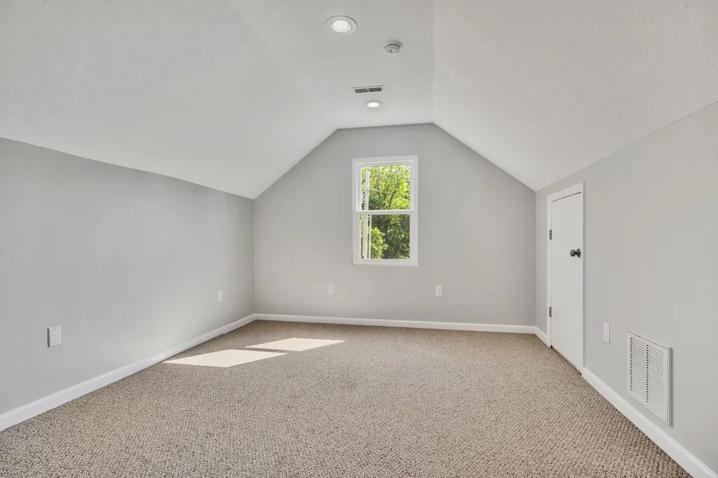 643 Bear Creek Valley Road Bon Aqua TN 37025
