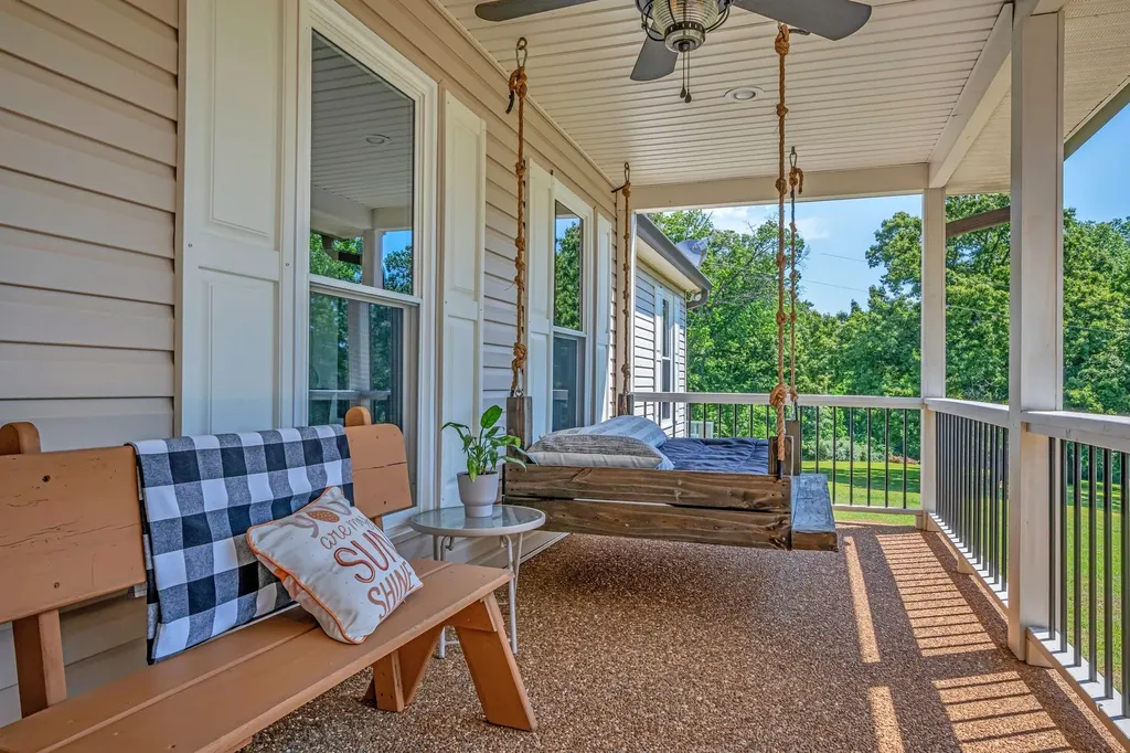643 Bear Creek Valley Road Bon Aqua TN 37025