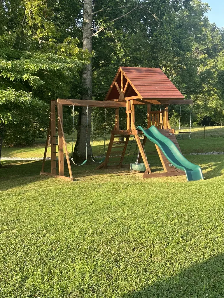 643 Bear Creek Valley Road Bon Aqua TN 37025