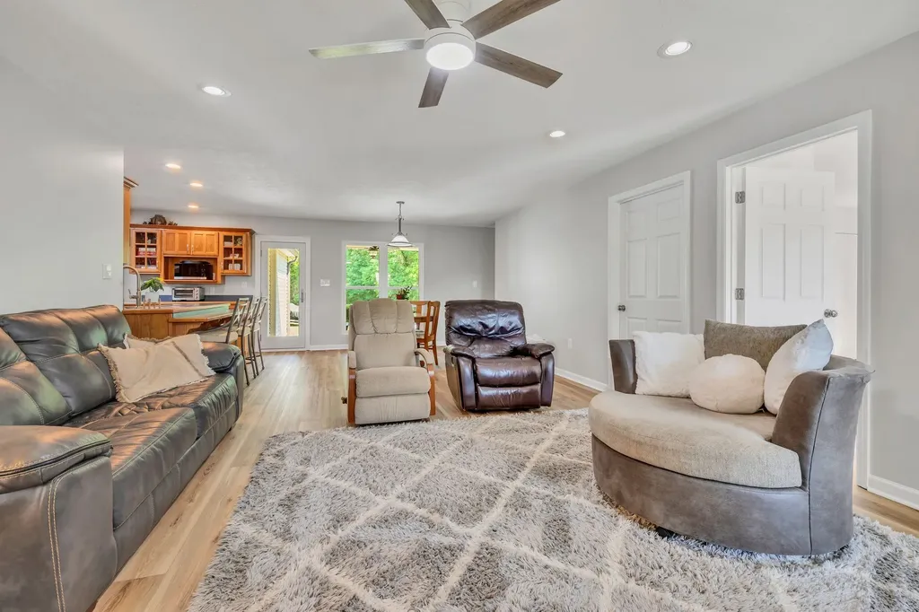 643 Bear Creek Valley Road Bon Aqua TN 37025