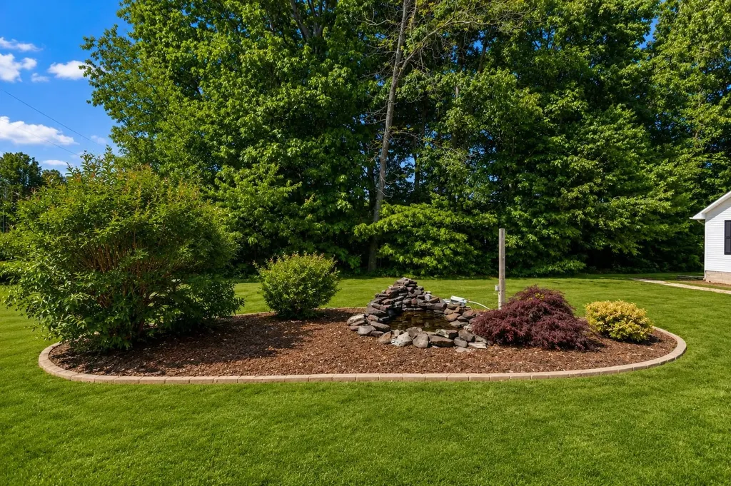 51 Larkspur Court Tullahoma TN 37388