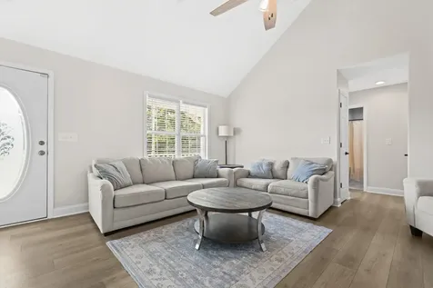 51 Larkspur Court Tullahoma TN 37388
