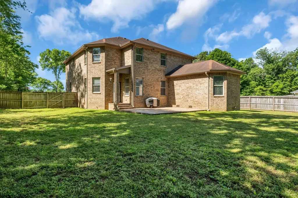 540 Peach Valley Road Gallatin TN 37066