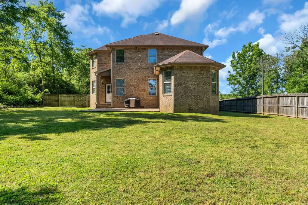 540 Peach Valley Road Gallatin TN 37066