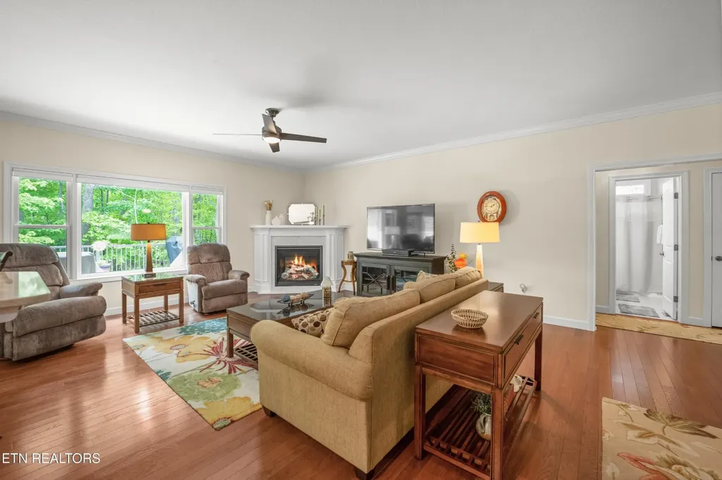 18 Cedar Ridge Circle Crossville TN 38558