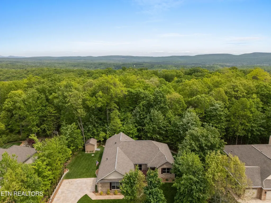 18 Cedar Ridge Circle Crossville TN 38558