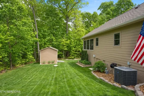 18 Cedar Ridge Circle Crossville TN 38558
