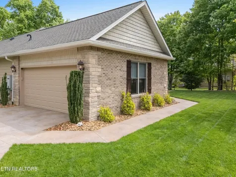 18 Cedar Ridge Circle Crossville TN 38558
