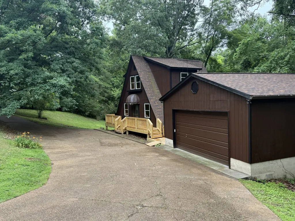 1081 Savely Road Pegram TN 37143