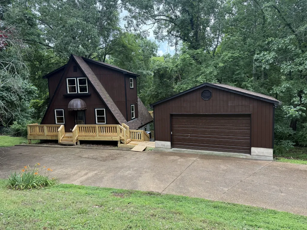 1081 Savely Road Pegram TN 37143