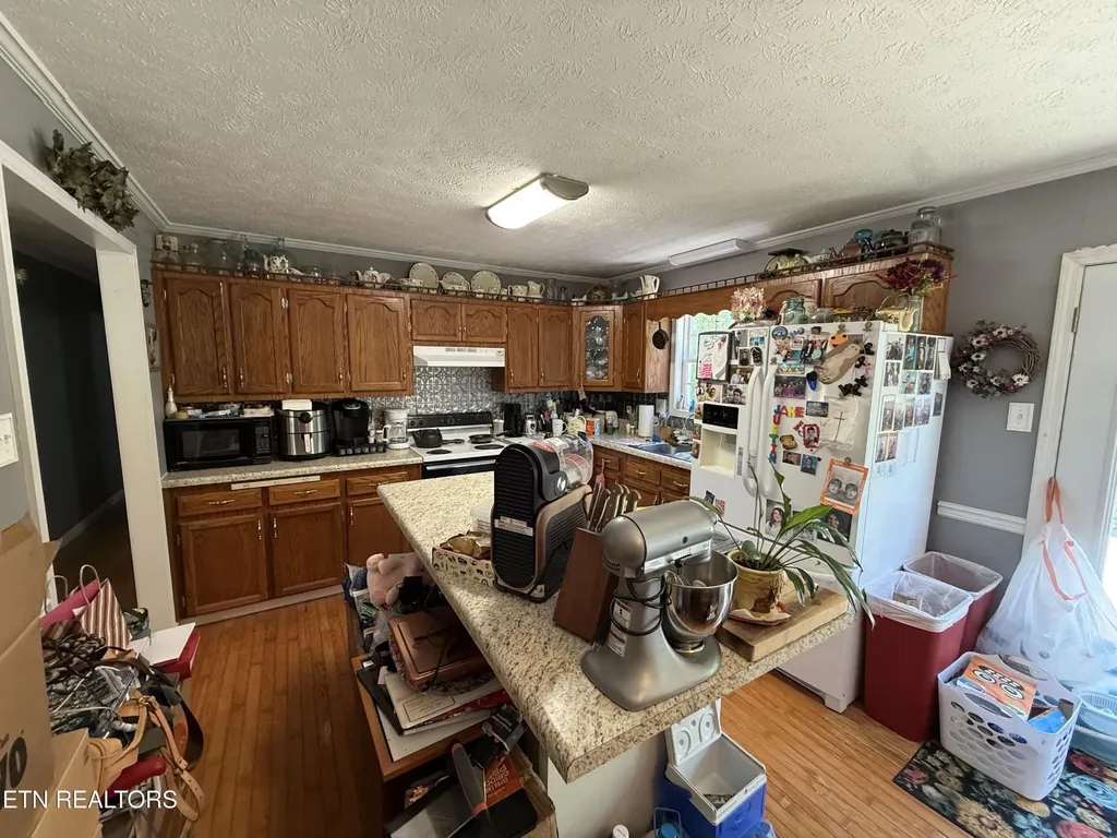 1045 Pearl Hinds Road Jamestown TN 38556