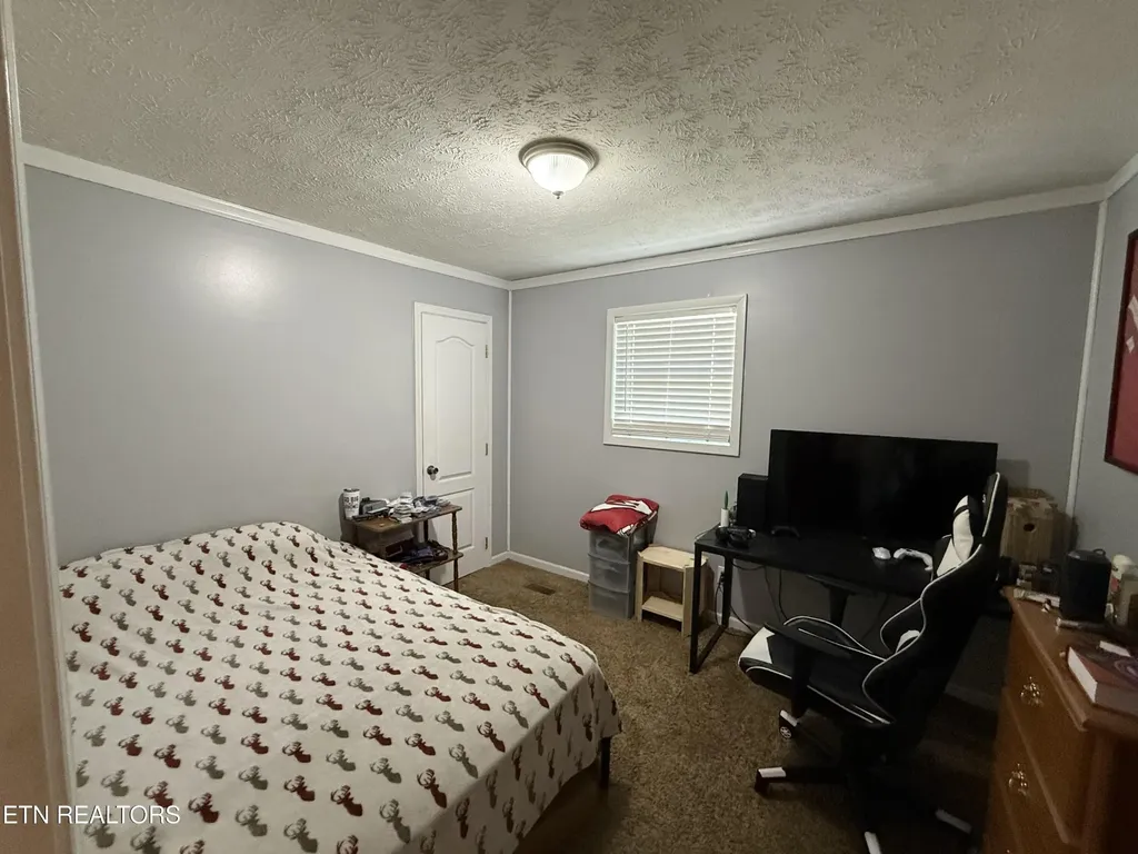 1045 Pearl Hinds Road Jamestown TN 38556