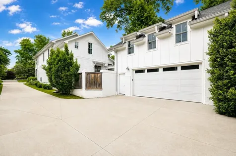 921 Gale Lane Nashville TN 37204