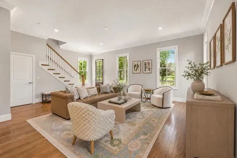 921 Gale Lane Nashville TN 37204