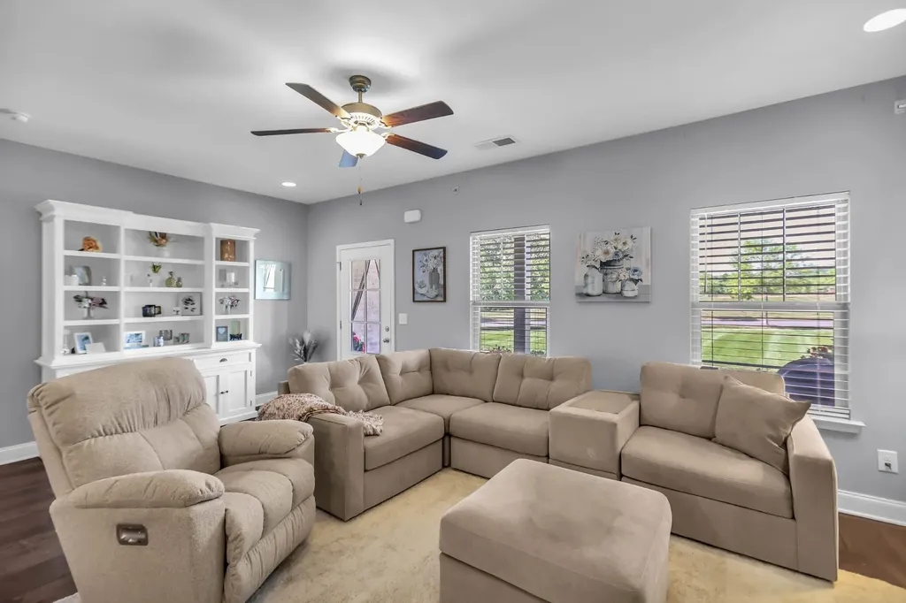 1715 Old Drakes Creek Road Hendersonville TN 37075