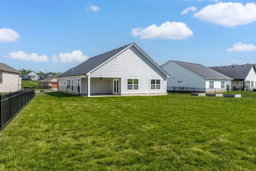 333 Frontier Drive Clarksville TN 37043