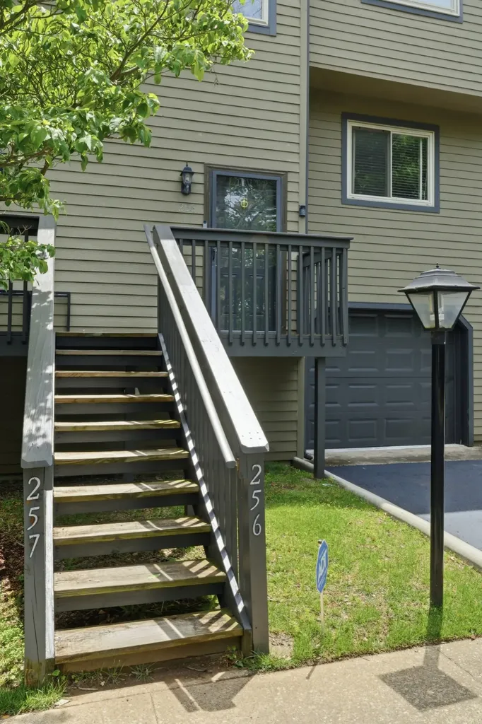 256 Summit Ridge Drive Nashville TN 37215