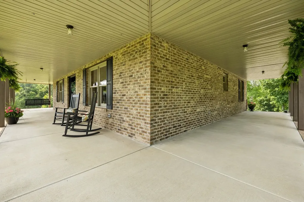 4255 Mcfall Road Cumberland City TN 37050