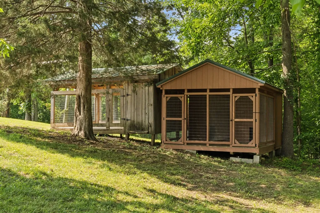 4255 Mcfall Road Cumberland City TN 37050