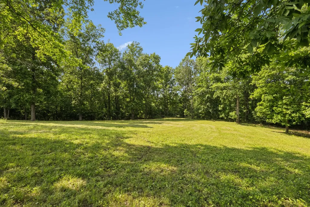 4255 Mcfall Road Cumberland City TN 37050