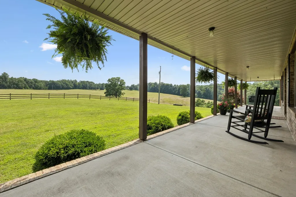 4255 Mcfall Road Cumberland City TN 37050