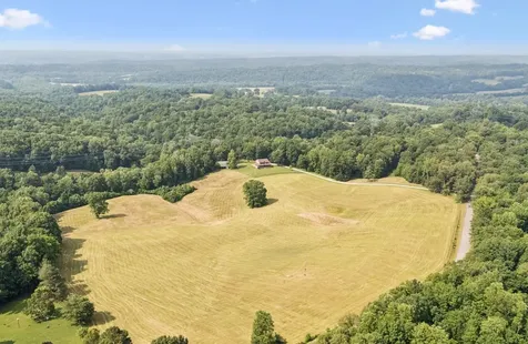 4255 Mcfall Road Cumberland City TN 37050